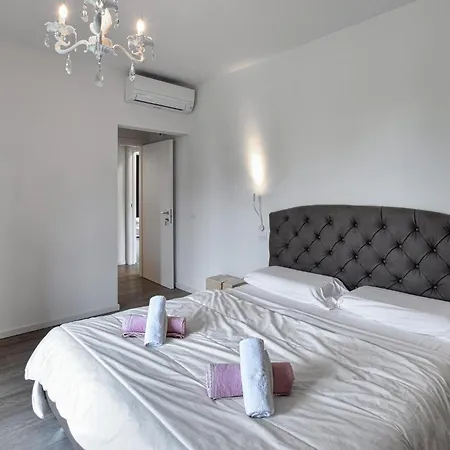 Stunning In With Kitchenette Holiday home