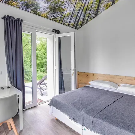 Holiday home Stunning In With Kitchenette *